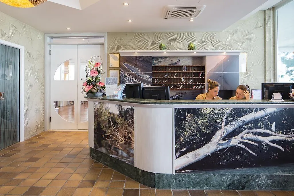 Hotel Ambassador-1