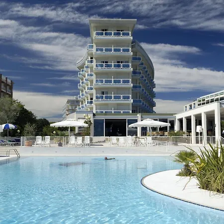 Majestic Beach Hotel&Wellness-3